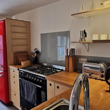 Spacious 2 Bedroom Apartment In The Heart Of Soho. Λονδίνο Εξωτερικό φωτογραφία