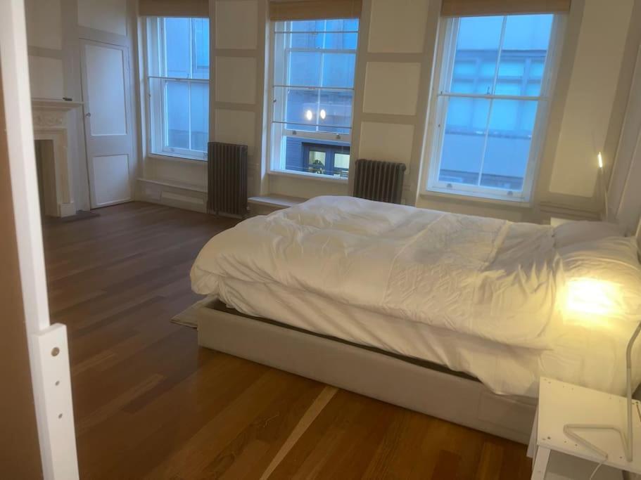 Spacious 2 Bedroom Apartment In The Heart Of Soho. Λονδίνο Εξωτερικό φωτογραφία