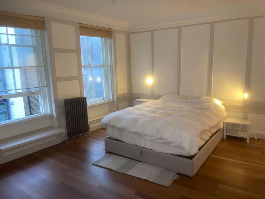 Spacious 2 Bedroom Apartment In The Heart Of Soho. Λονδίνο Εξωτερικό φωτογραφία